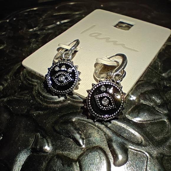 ❌SOLD❌ Free with any purchase - Drop earrings NEW - Picture 3 of 4